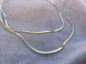 Moonbeam Herringbone Chain